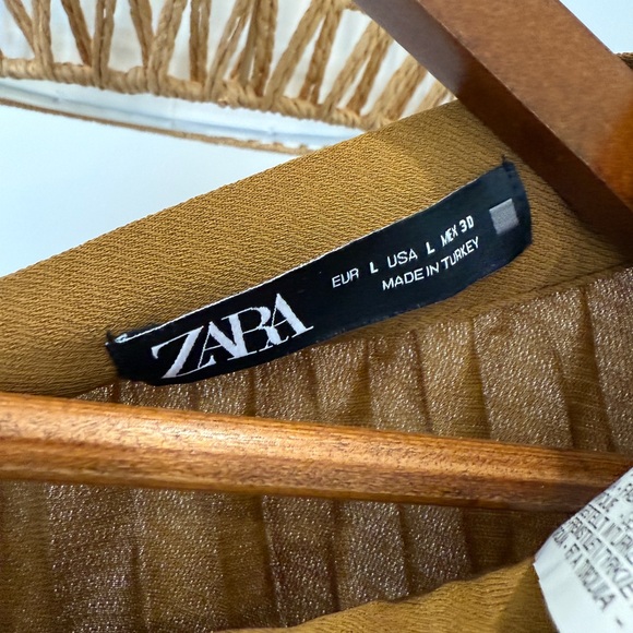 Zara Pleated Buttoned Midi Skirt Caramel Brown (Only Worn Once) - Picture 3 of 4